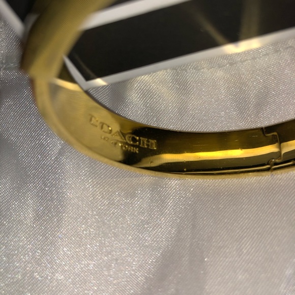 Authentic Coach bracelet - Picture 2 of 2